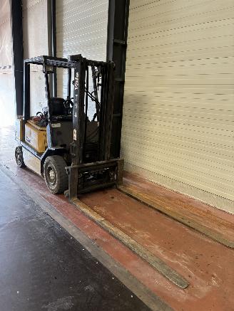 Unfallwagen AC S2000 YALE 2.5T DIESEL GDP25RF 1996/1