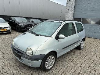 Unfallwagen Renault Twingo RENAULT TWINGO 1.1 2006 2006/12