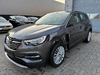 Vaurioauto  passenger cars Opel Grandland OPEL GRANDLAND X 1.2I 2020 2020/12