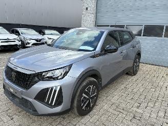 krockskadad bil auto Peugeot 2008 PEUGEOT 2008 1.2I 2025 2025/10
