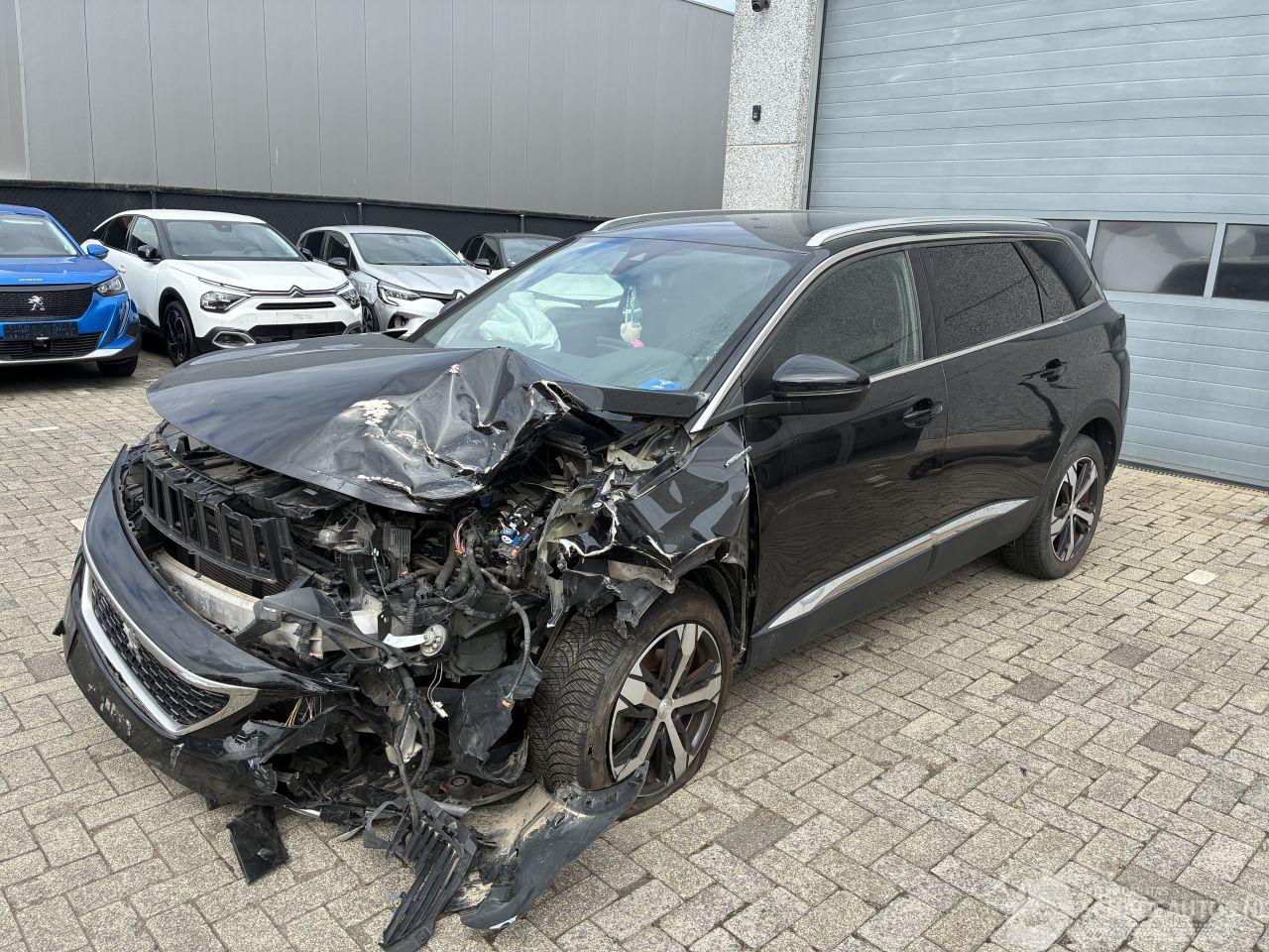 Peugeot 5008 PEUGEOT 5008 1.2I 2017 7 ZIT