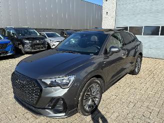 Vaurioauto  passenger cars Audi Q3 AUDI Q3 2.0D DSG 2021 S LINE PANO 2021/4