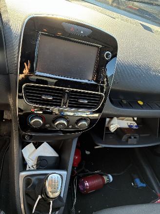 Renault Clio RENAULT CLIO 0.9TCE 2017 SLOOP picture 15