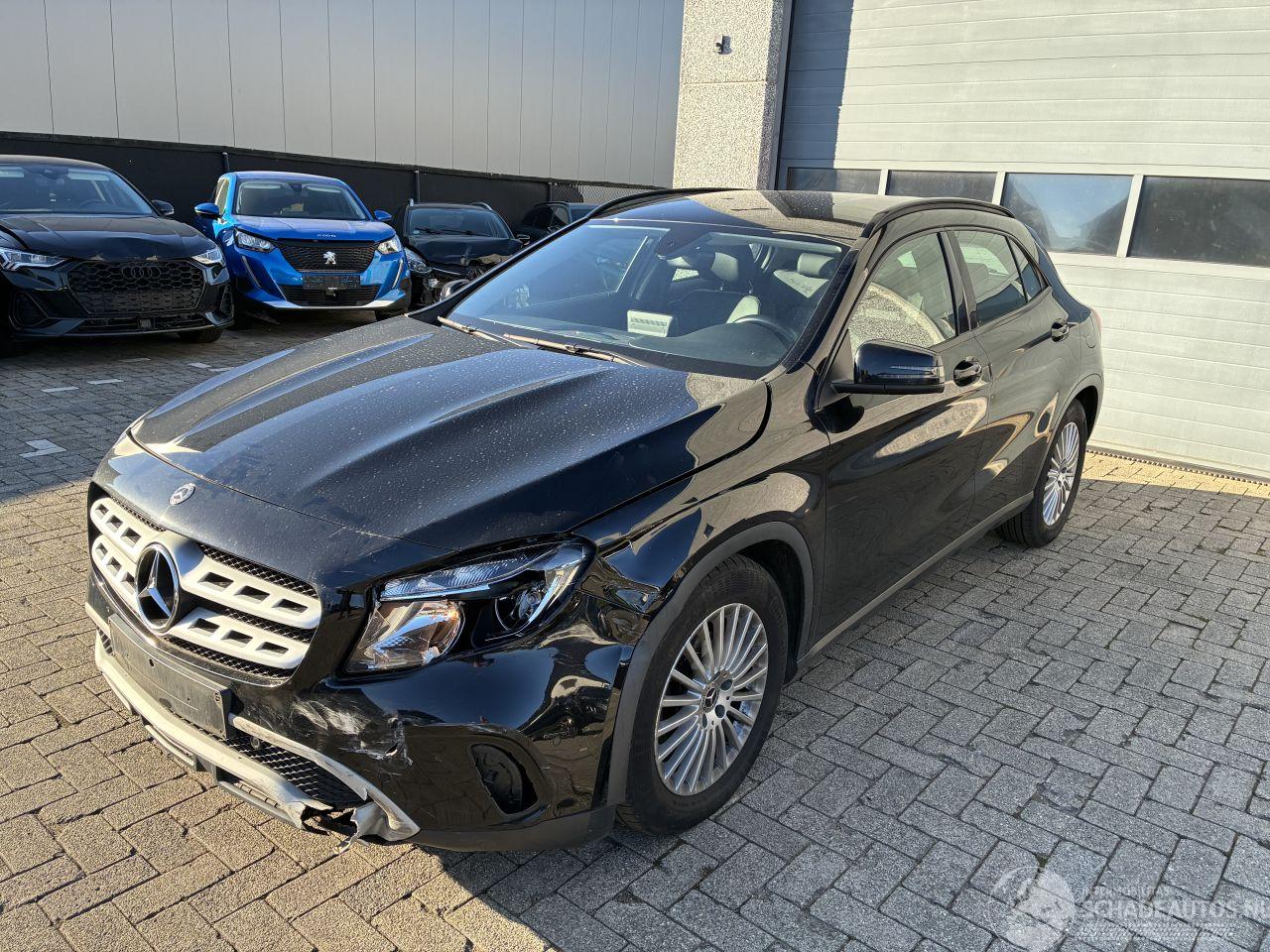 Mercedes GLA MERCEDES GLA200d 2019