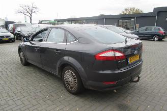 Ford Mondeo 2.0-16V Limited picture 3
