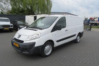 skadebil bedrijf Peugeot Expert 229 2.0 HDI L2H1 2008/9