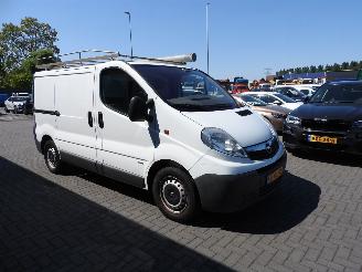 krockskadad bil bedrijf Opel Vivaro 2.0 CDTI L1H1 2009/4