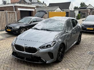 krockskadad bil auto BMW 1-serie 120i M AUTOMAAT 2024/1