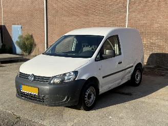 krockskadad bil auto Volkswagen Caddy 1.6 TDI L1 H1 2015/1