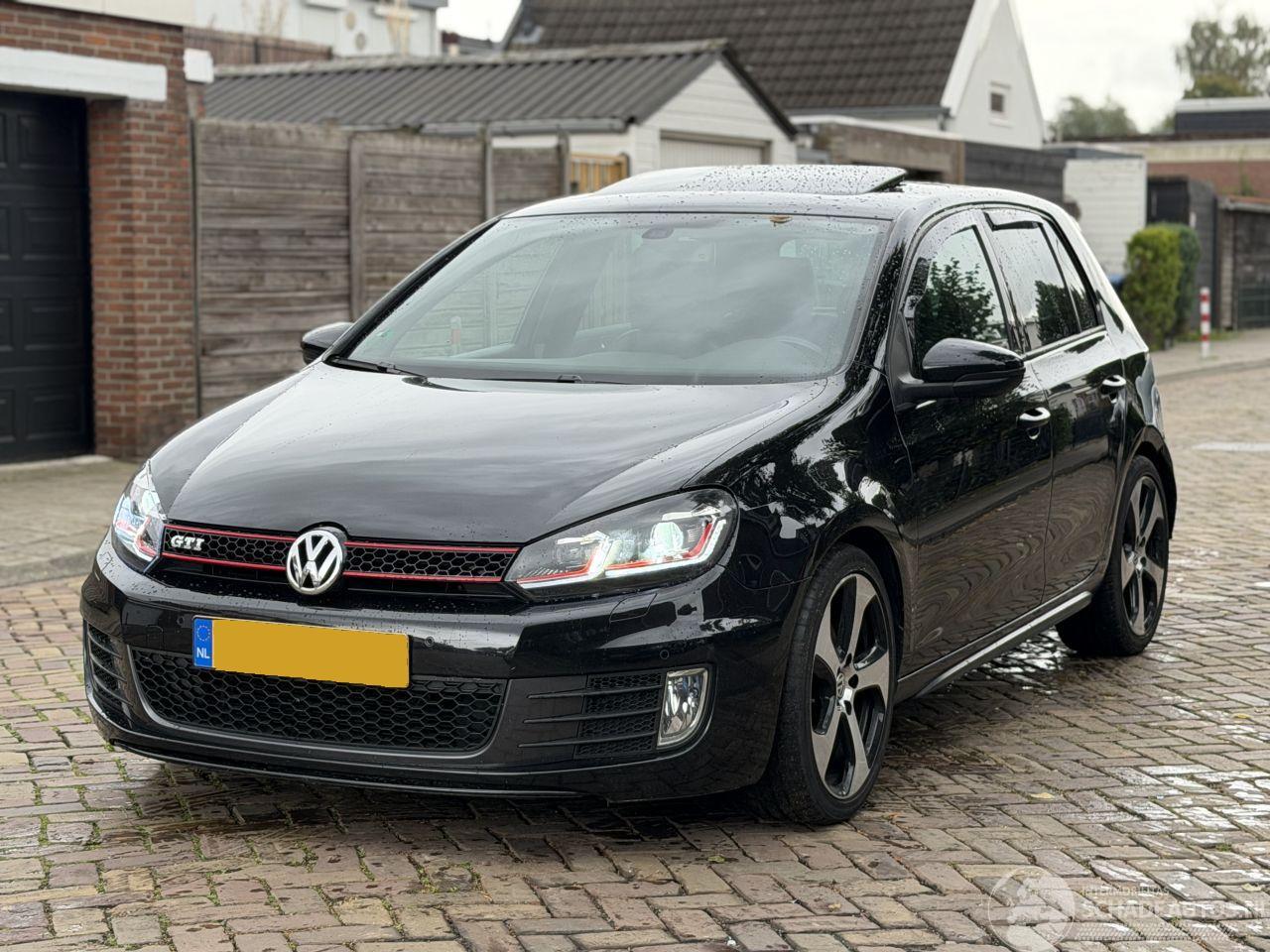 Volkswagen Golf 2.0 GTI 211 PK