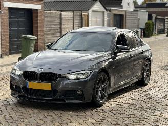krockskadad bil auto BMW 3-serie 320i M PAKKET NAP 2018/1
