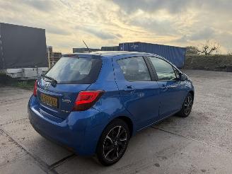 Toyota Yaris 1.5 Hybrid Dynamic Bi-Tone picture 10