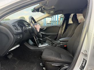 Volvo V-40 1.6 T4 AUTOMAAT picture 14