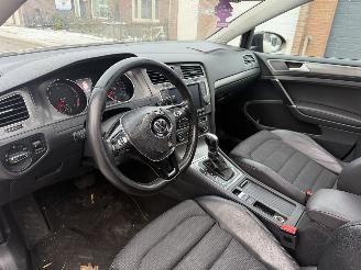 Volkswagen Golf 2.0 TDI AUTOMAAT 150 PK PANO picture 18