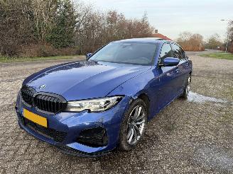 Vaurioauto  passenger cars BMW 3-serie 330i M PAKKET NAP 2019/1