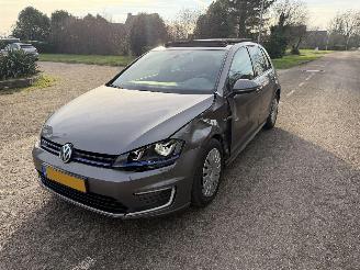 Schadeauto Volkswagen Golf 1.4 GTE NAP TREKHAAK PANO 2015/1