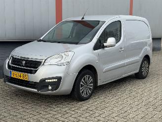 Peugeot Partner 1.6 BlueHDi 75 L1 Première EURO 6 picture 15