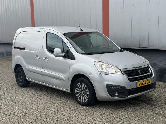 Peugeot Partner 1.6 BlueHDi 75 L1 Première EURO 6 picture 2