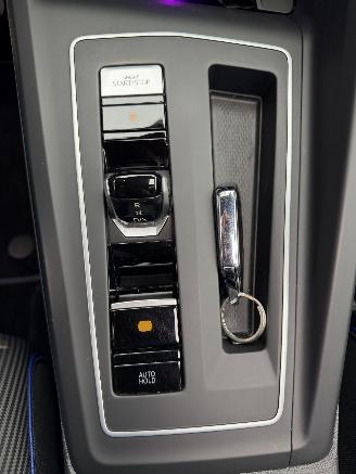 Volkswagen Golf 2.0 TSI R 4Motion picture 28