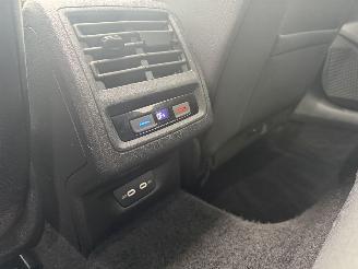 Volkswagen Golf 2.0 GTI 245 PK PANO picture 15