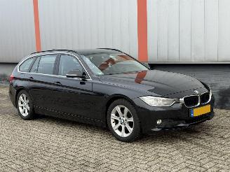 Schadeauto BMW 3-serie 320d Upgrade Edition 2012/1