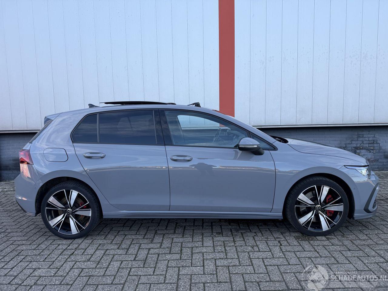 Volkswagen Golf 8 GTE PANO