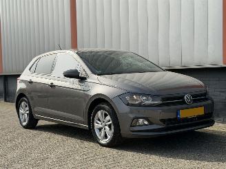 damaged passenger cars Volkswagen Polo 1.0 TSI NAP AUTOMAAT 2020/1