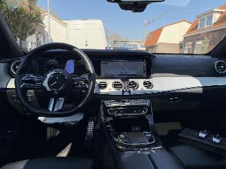 Mercedes E-klasse 300de 4 Matic AMG PANO picture 17