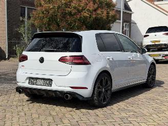 Volkswagen Golf 2.0 TSI GTI Performance picture 9