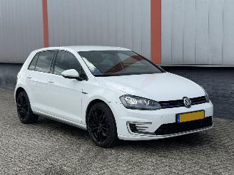 Vaurioauto  passenger cars Volkswagen Golf 1.4 TSI GTE DSG 2015/1