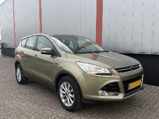 Auto incidentate Ford Kuga 1.5 Titanium 4WD AUTOMAAT 2015/1