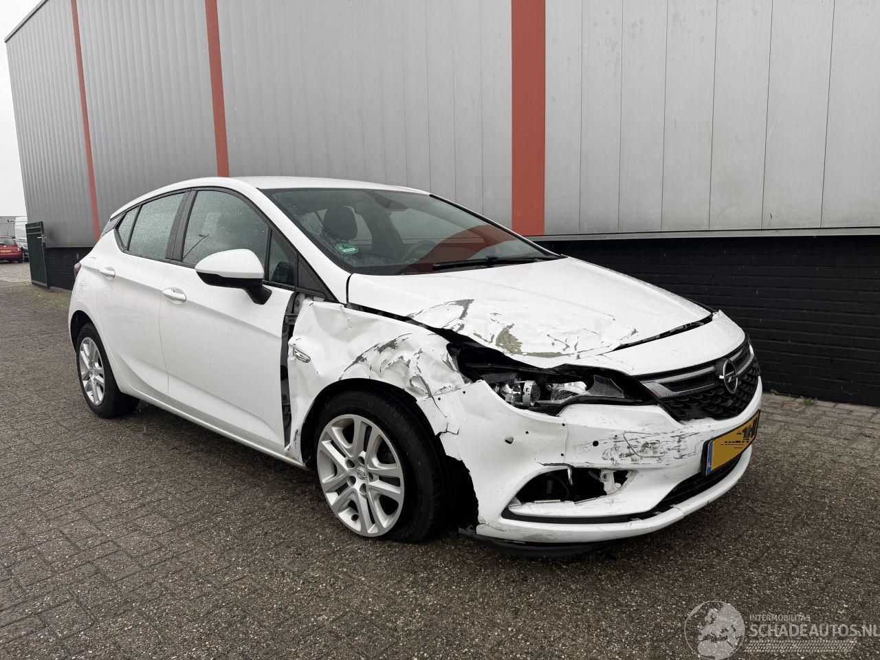 Opel Astra 1.0 Online Edition NAP
