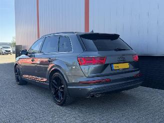 Audi Q7 3.0 TDI quattro S LINE PANO picture 30