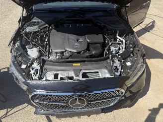 Mercedes E-klasse E220d LIMO AMG PANO picture 17