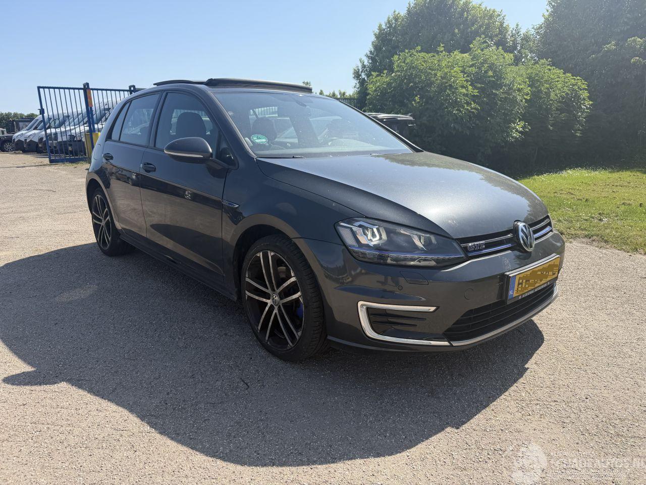 Volkswagen Golf 1.4 TSI GTE PANO
