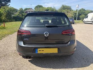 Volkswagen Golf 1.4 TSI GTE PANO picture 10