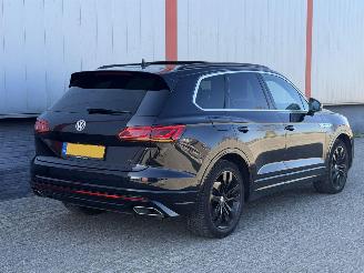 Volkswagen Touareg 3.0 TDI R Line BLACK picture 4
