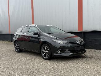 Vaurioauto  passenger cars Toyota Auris Touring Sports  2019/1