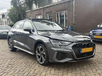 skadebil auto Audi A3 40 TFSIe S LINE PANO 2021/1