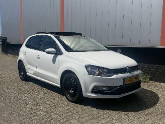 skadebil auto Volkswagen Polo 1.2 TSI PANORAMADAK 2014/1