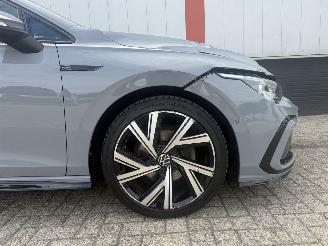 Volkswagen Golf 1.5 eTSI R Line PANO picture 3