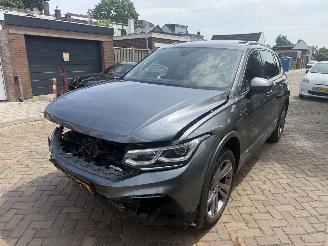 Damaged car Volkswagen Tiguan 1.5 TSI R-Line 7 PERS NAP 2021/1