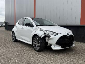 Coche accidentado Toyota Yaris 1.5 Hybrid glasdak automaat 2022/1