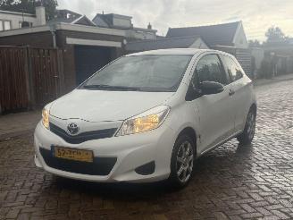 škoda osobní automobily Toyota Yaris 1.0 VVT-i Comfort 2012/1