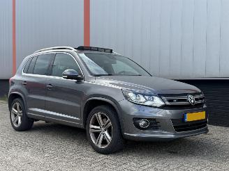 Coche accidentado Volkswagen Tiguan 1.4 TSI R LINE NAP PANO 2014/1