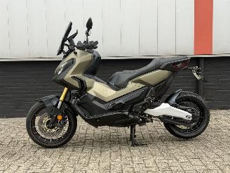 Honda  750 X - ADV - AKRA - CARBON picture 12