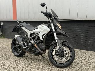 skadebil motor Ducati Hypermotard 821 2014/1
