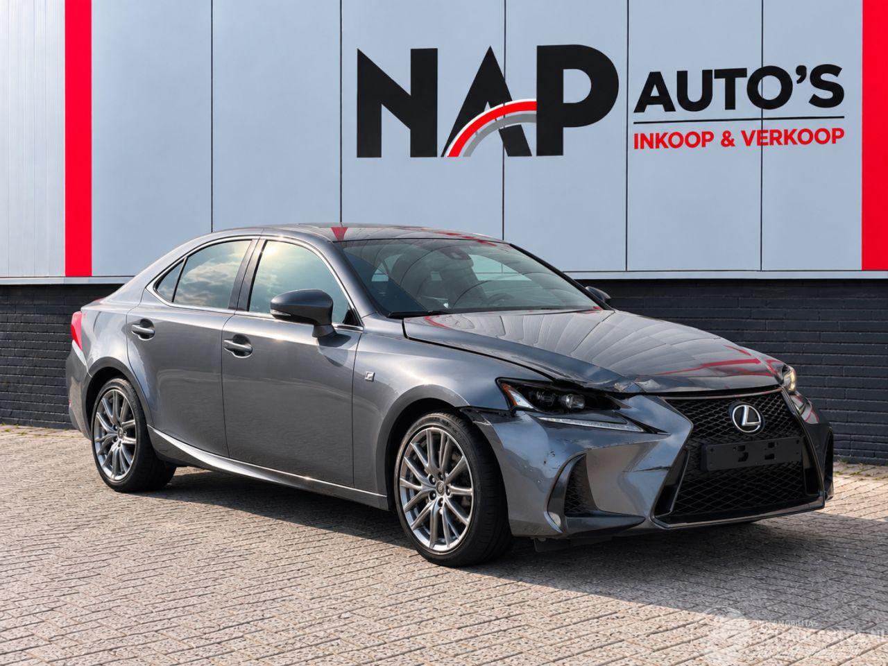 Lexus IS G Sport 300h Hybrid