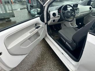 Volkswagen Up 1.0 picture 17