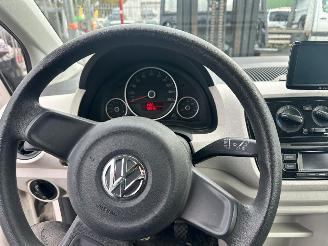 Volkswagen Up 1.0 picture 12